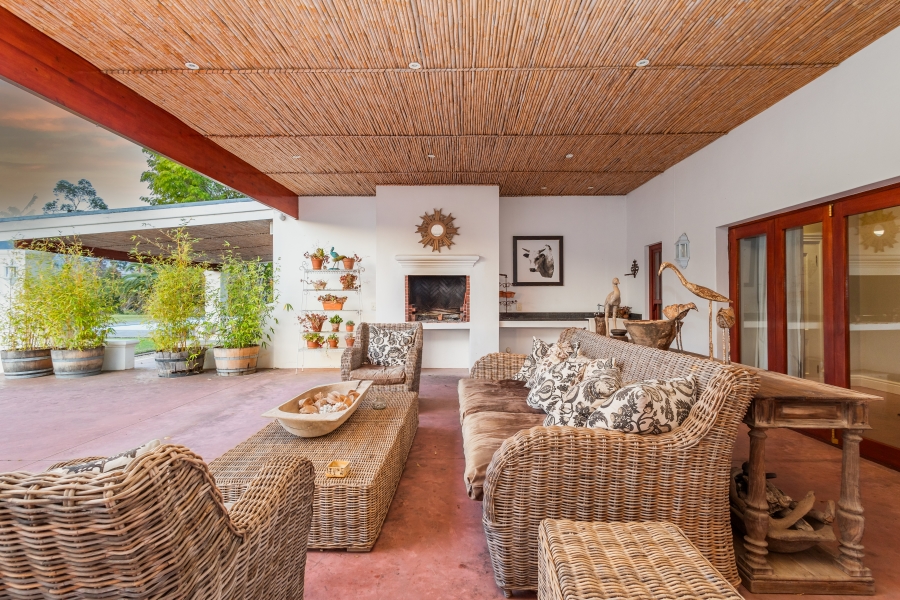 To Let 6 Bedroom Property for Rent in The Crags Western Cape